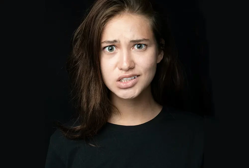 Floodlighting -The Oversharing Trend That Can Hurt Your Relationships